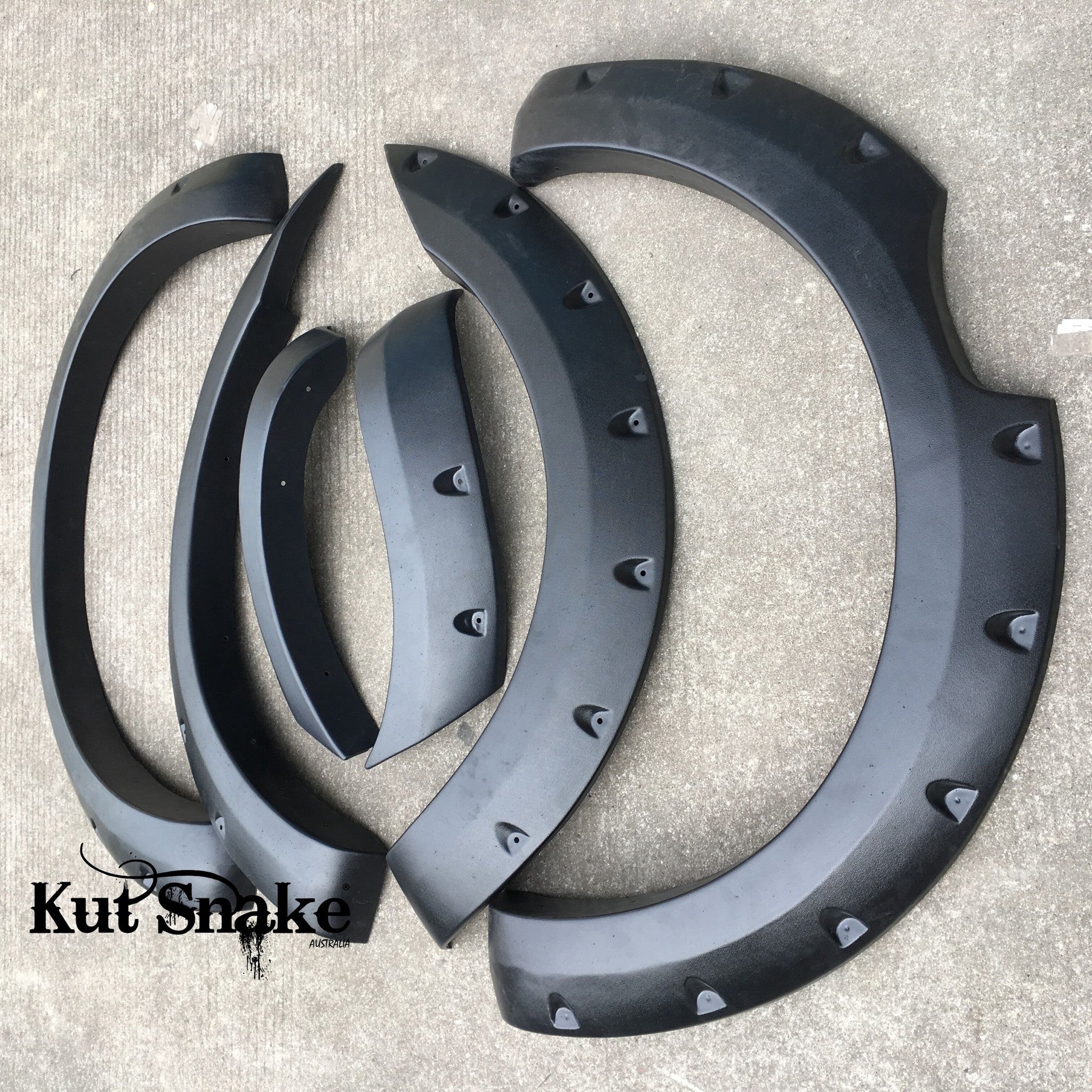 Kut Snake Kotflügelverbreiterung Ford Ranger PX1 Slim - 40 mm Breite - Struktur Oberfläche