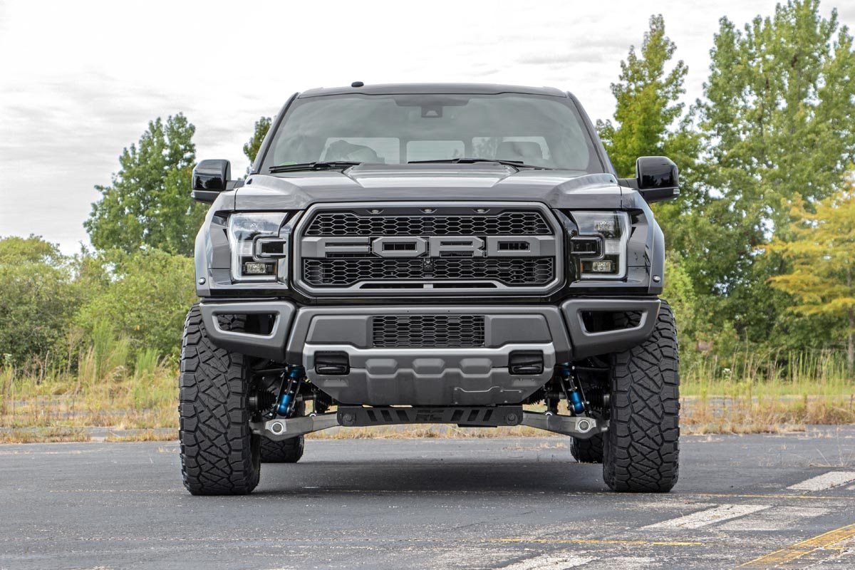 Ford F150 Raptor 2017-2018 Lift Kit 4,5" Rough Country - German Pickup Customs