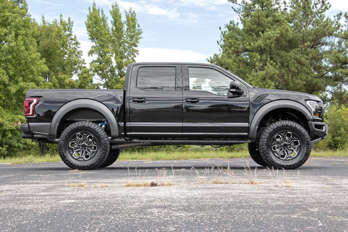 Ford F150 Raptor 2017-2018 Lift Kit 4,5" Rough Country - German Pickup Customs