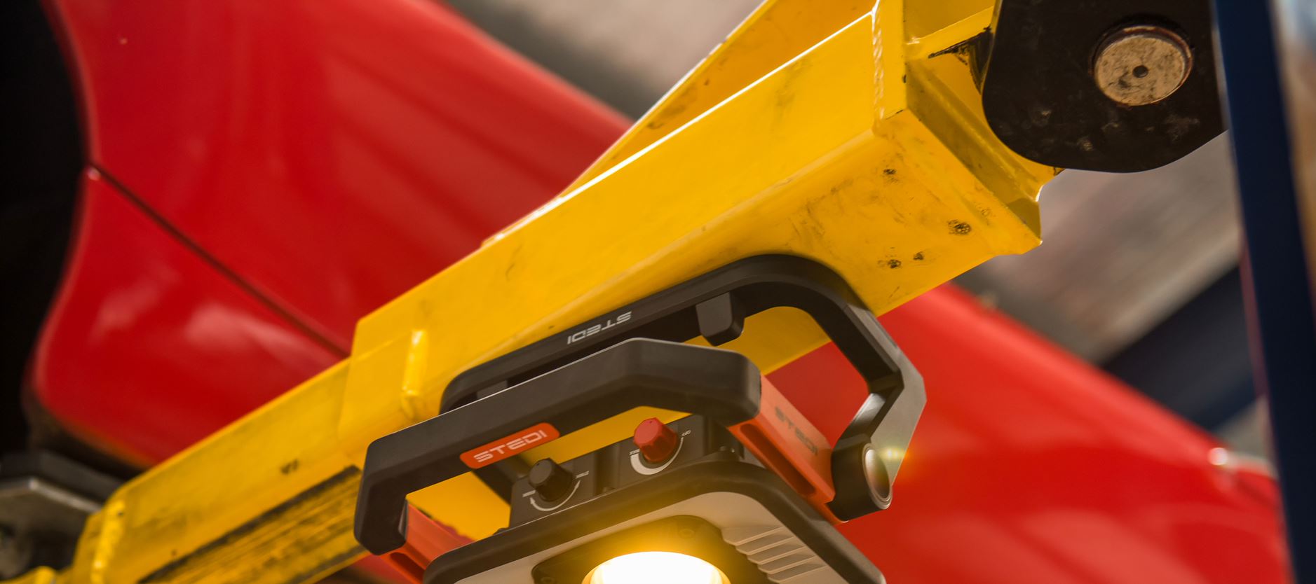 STEDI T3000 LED Arbeits- & Camping Lampe - GPC-Offroad