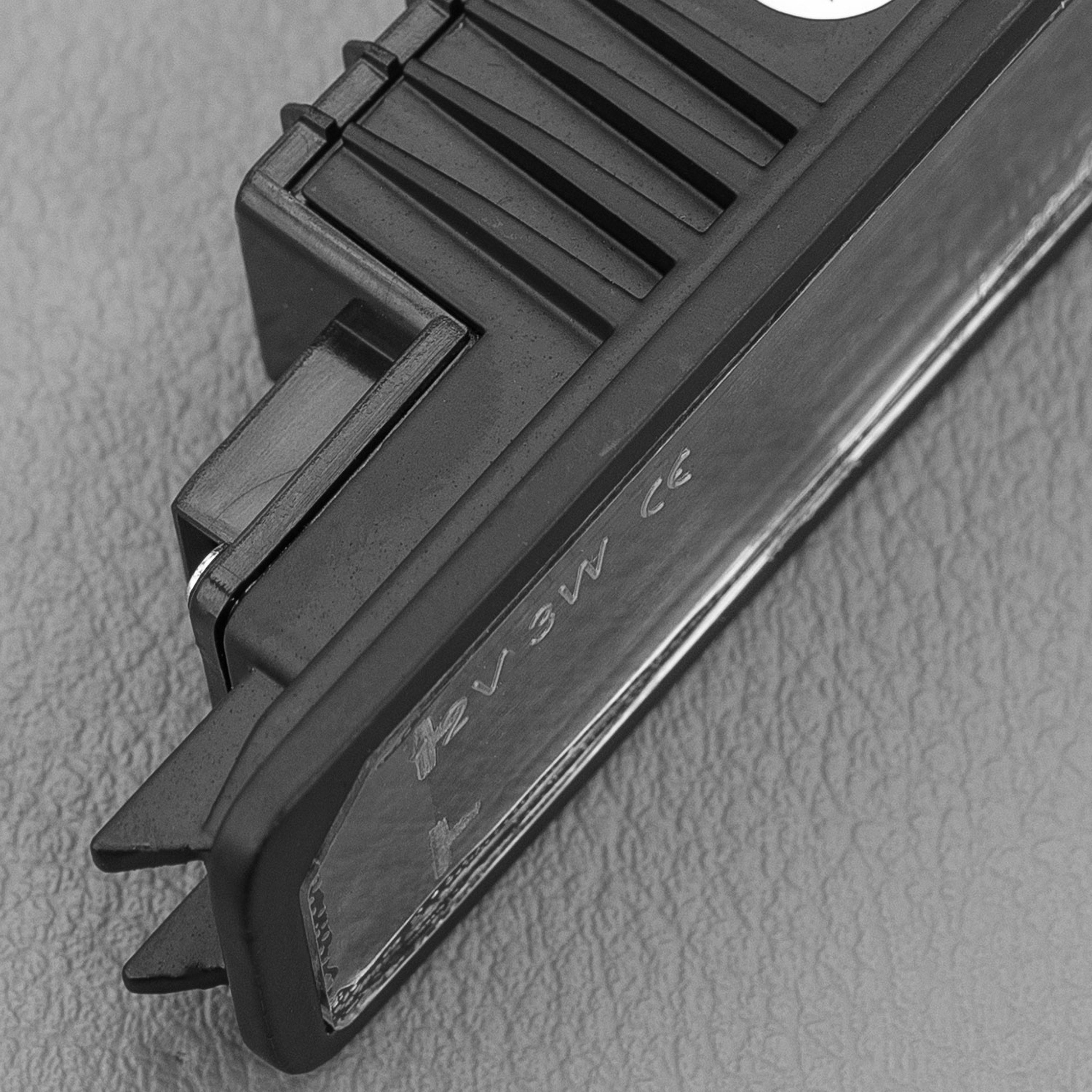 STEDI LED Nummernschildbeleuchtung für VW Amarok - GPC-Offroad