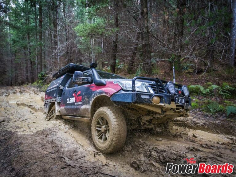 ClearView Electronic Running Boards - Toyota Hilux (2015+)